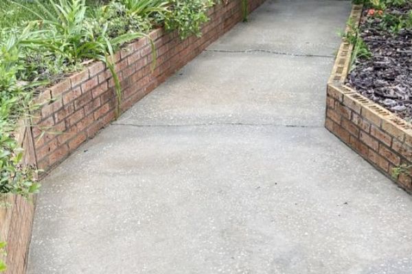 Concrete Cleaning Service Company Near Me in Riverview FL 35
